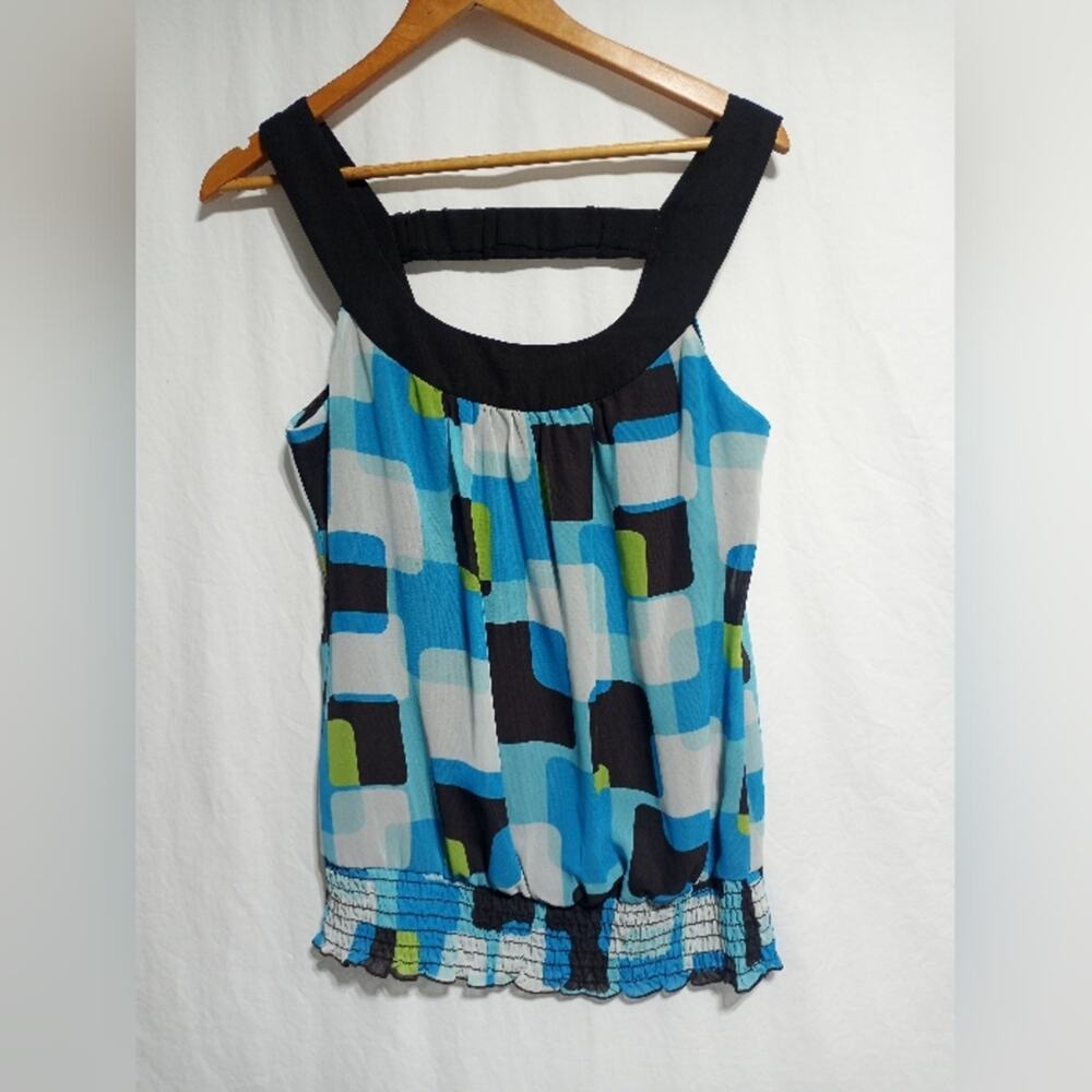 Studio Y Sleeveless Blouse Scoop Neck Y2K Back Cutout Size Large Tank Top
